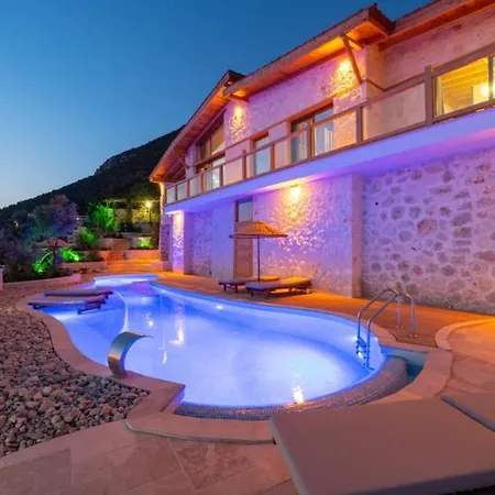Sleeps 6 Pool Air Con Wifi Villa