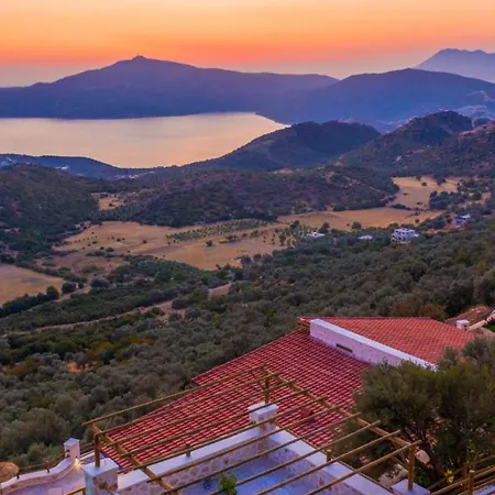Sleeps 6 Pool Air Con Wifi Kalkan
