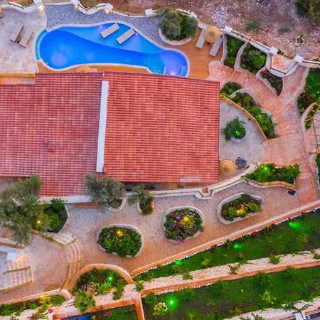 Sleeps 6 Pool Air Con Wifi Villa Kalkan