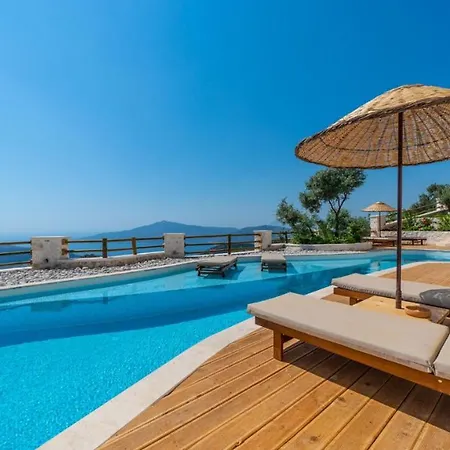 Sleeps 6 Pool Air Con Wifi Villa *